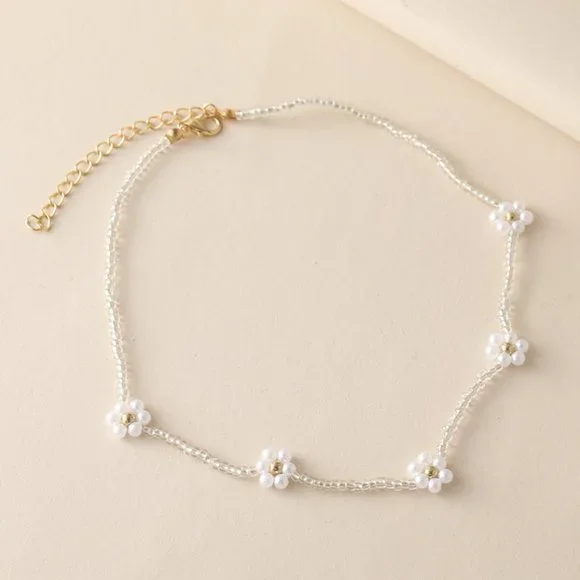 Y2K White Beaded Pearl Daisy Flower Unisex Choker Necklace NEW - Picture 3 of 6